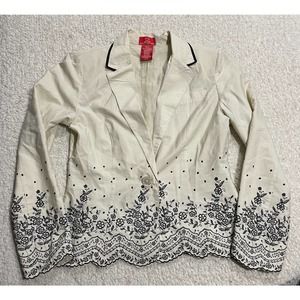Elegant Cream Floral Embroidered Jacket